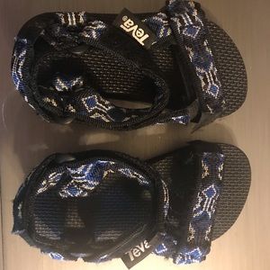 Teva sandals toddler size 8.